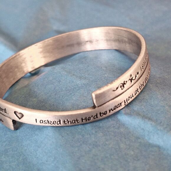 Inspirational Pewter Bangle Bracelet Engraved Unisex I said a prayer for you VTG - Picture 9 of 13